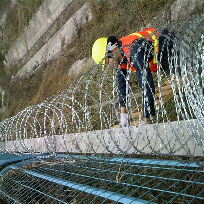 Anping Concertina Razor Barbed Wire (MT-GW018)